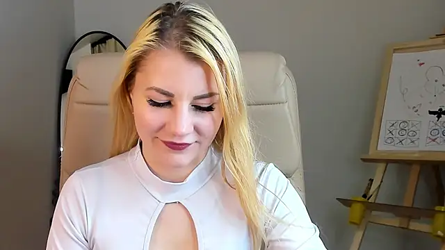 Ver 0nika online show from December 5, 12:22 pm