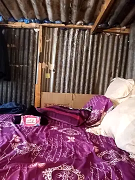 Snapshot of curvyloneah75 chatting on September 10, 6:35 am curvyloneah75 online show from September 10, 6:35 am