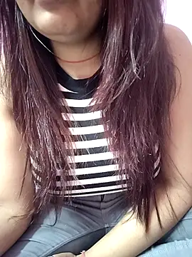 Snapshot of _nishalove19 chatting on December 11, 7:46 pm nishalove19 online show from December 11, 7:46 pm