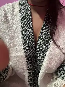 Snapshot of _nishalove19 chatting on January 21, 7:28 pm nishalove19 online show from January 21, 7:28 pm