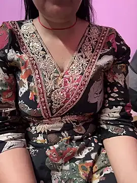 Snapshot of _nishalove19 chatting on March 9, 6:43 pm nishalove19 online show from March 9, 6:43 pm