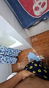 Snapshot of tula_chyk chatting on December 15, 1:26 pm tula chyk online show from December 15, 1:26 pm