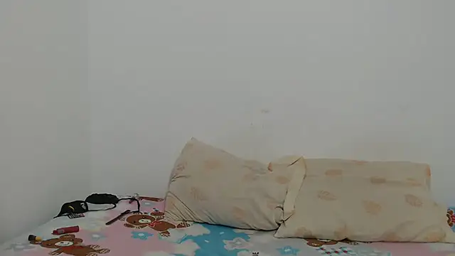 Naugthydolls online show from March 14, 12:43 am