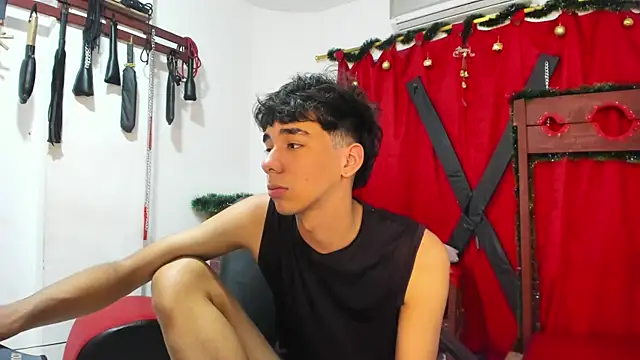 Harry LatinBoy online show from December 19, 1:39 am