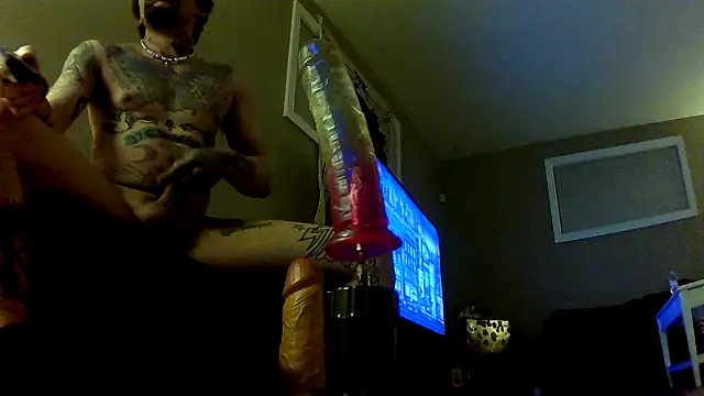 Snapshot of Fuckboy4public chatting on January 26, 11:06 am Fuckboy4public online show from January 26, 11:06 am