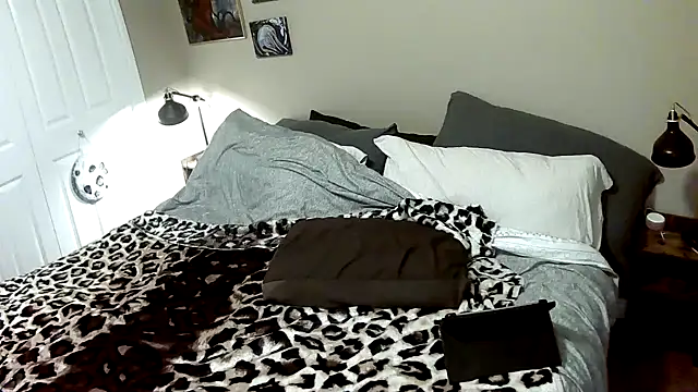 Snapshot of Fuckboy4public chatting on February 11, 9:42 am Fuckboy4public online show from February 11, 9:42 am