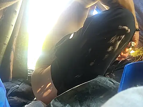 Snapshot of Fuckboy4public chatting on September 11, 11:27 pm Fuckboy4public online show from September 11, 11:27 pm