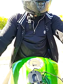 Snapshot of Fuckboy4public chatting on October 3, 7:33 pm Fuckboy4public online show from October 3, 7:33 pm