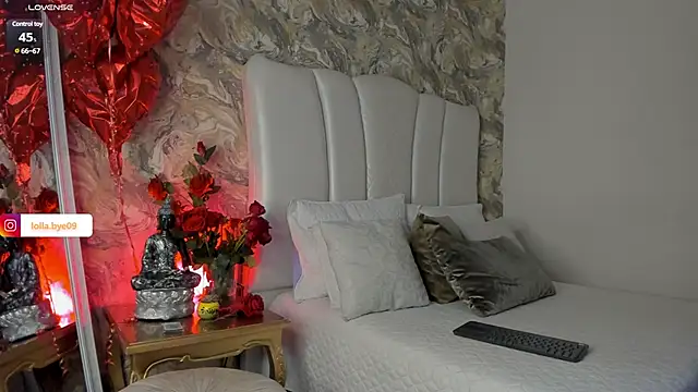 LollaByer online show from February 16, 9:05 pm