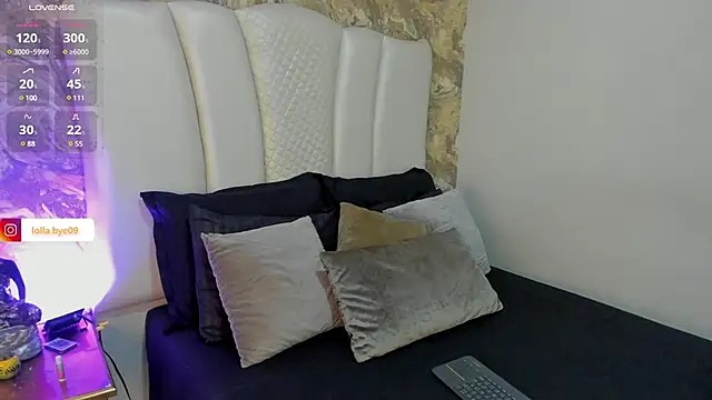 LollaByer online show from February 21, 9:00 pm