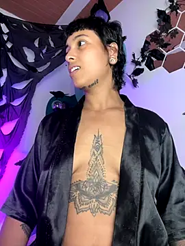 LollaByer online show from October 31, 9:05 pm