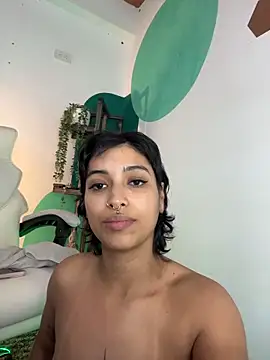 LollaByer online show from January 31, 9:02 pm