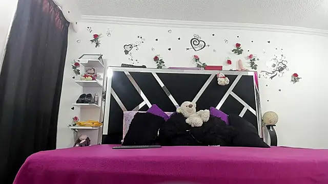 thedream girls online show from November 4, 12:04 pm