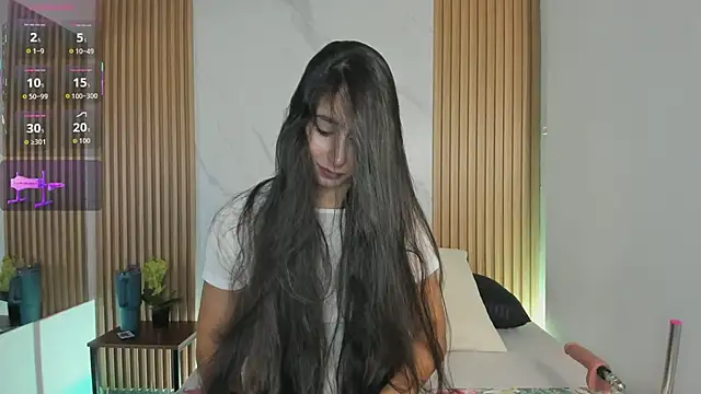 Julia Martinez  online show from February 25, 11:42 am