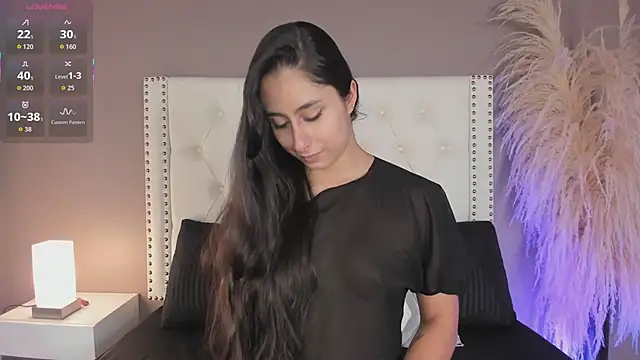 Snapshot of Julia_Martinez_ chatting on June 22, 4:15 pm Julia Martinez online show from June 22, 4:15 pm