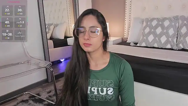 Snapshot of Julia_Martinez_ chatting on June 24, 11:42 am Julia Martinez online show from June 24, 11:42 am