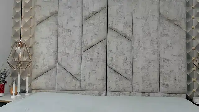 Snapshot of AshleyHill2 chatting on December 17, 3:34 am AshleyHill2 online show from December 17, 3:34 am