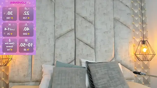 Snapshot of AshleyHill2 chatting on February 20, 2:08 am AshleyHill2 online show from February 20, 2:08 am