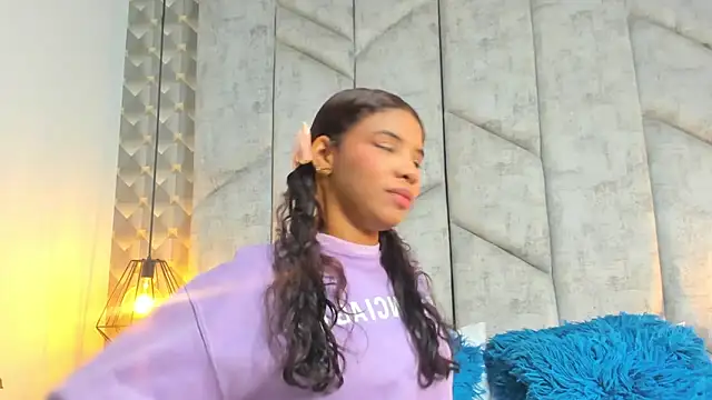 Snapshot of AshleyHill2 chatting on February 22, 2:45 am AshleyHill2 online show from February 22, 2:45 am