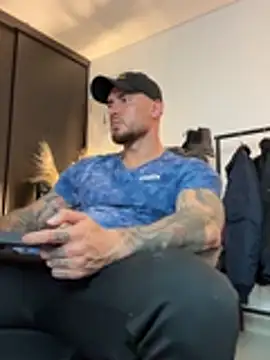 DimitriSullivan  online show from June 14, 11:51 pm