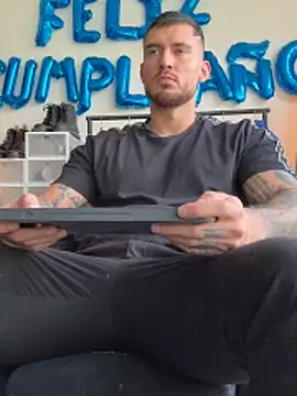 DimitriSullivan  online show from June 18, 1:59 pm