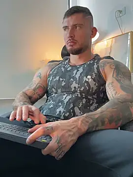 Snapshot of DimitriSullivan_ chatting on June 29, 7:47 pm DimitriSullivan online show from June 29, 7:47 pm