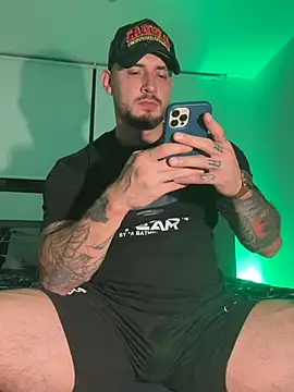 Snapshot of DimitriSullivan_ chatting on July 20, 12:58 am DimitriSullivan online show from July 20, 12:58 am