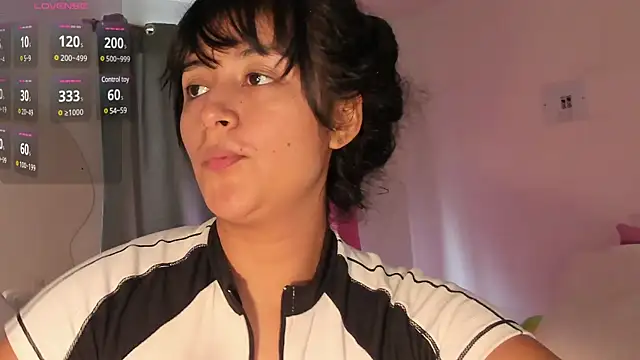Snapshot of Lady_Rey chatting on February 4, 6:38 pm Lady Rey online show from February 4, 6:38 pm