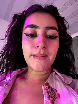 Snapshot of Lady_Rey chatting on December 4, 3:05 am Lady Rey online show from December 4, 3:05 am