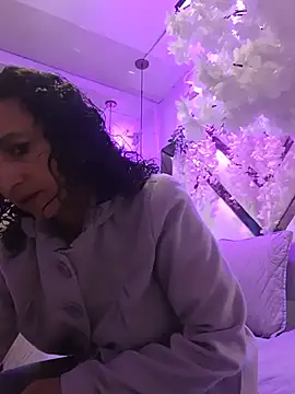 AriannaRussell  online show from June 12, 12:26 pm