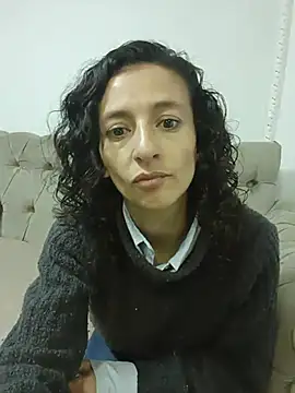 AriannaRussell  online show from June 19, 12:42 pm