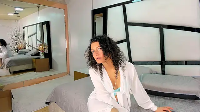 AriannaRussell  online show from August 1, 1:54 pm