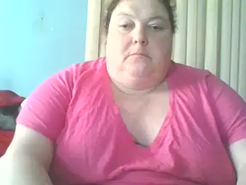 Snapshot of Honeybee2025 chatting on December 23, 7:30 pm Honeybee2025 online show from December 23, 7:30 pm