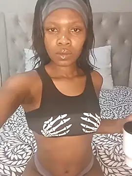 Snapshot of RayaBae chatting on January 5, 10:57 pm RayaBae online show from January 5, 10:57 pm