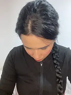 Leyna Kenet online show from February 12, 3:40 am