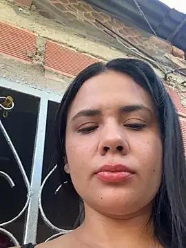 Leyna Kenet online show from May 26, 12:45 pm
