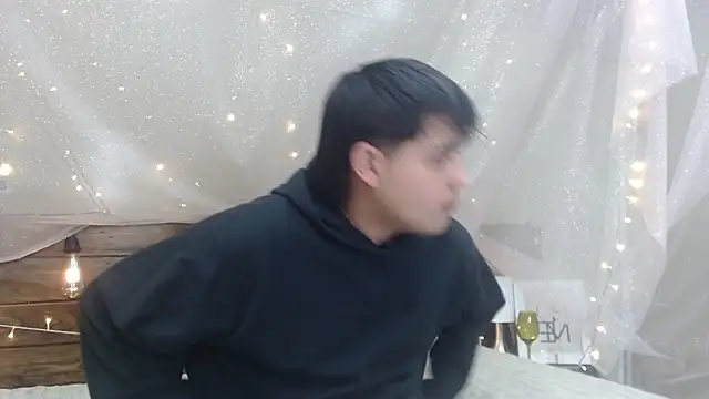 Snapshot of AndrewPherson chatting on January 16, 7:52 pm AndrewPherson online show from January 16, 7:52 pm