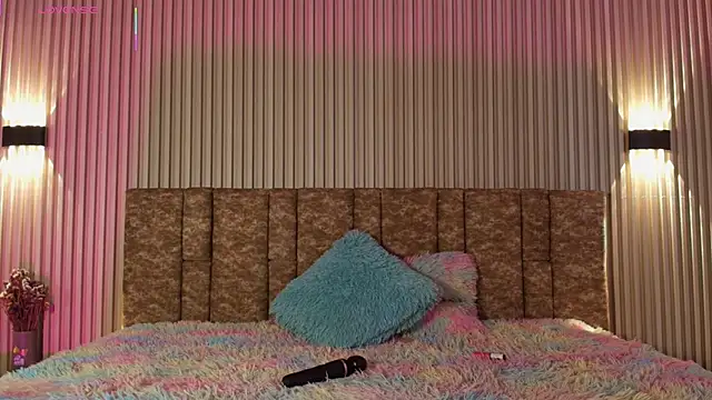 tiffany johnson11 online show from November 8, 7:23 pm