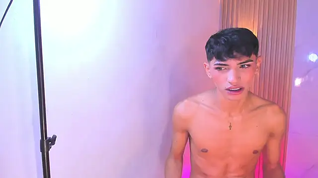 Snapshot of im_sebaslopez chatting on November 11, 8:09 pm im sebaslopez online show from November 11, 8:09 pm