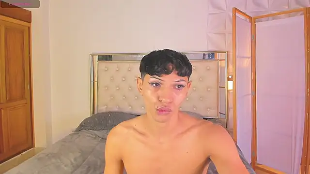 Snapshot of im_sebaslopez chatting on July 17, 11:28 am im sebaslopez online show from July 17, 11:28 am