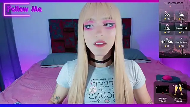 Snapshot of Kirmyy_ chatting on December 7, 12:52 am Kirmyy online show from December 7, 12:52 am