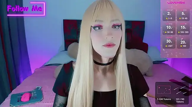 Snapshot of Kirmyy_ chatting on January 6, 12:37 am Kirmyy online show from January 6, 12:37 am