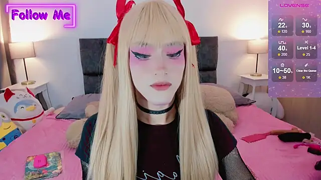 Snapshot of Kirmyy_ chatting on February 4, 10:45 pm Kirmyy online show from February 4, 10:45 pm