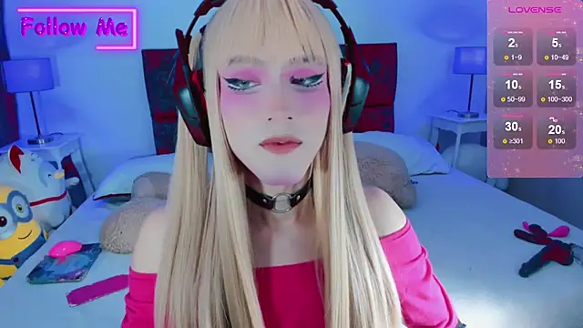 Snapshot of Kirmyy_ chatting on February 20, 11:10 pm Kirmyy online show from February 20, 11:10 pm