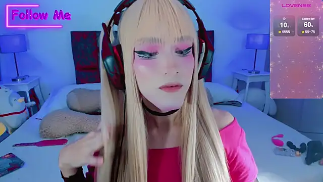 Snapshot of Kirmyy_ chatting on February 23, 8:55 pm Kirmyy online show from February 23, 8:55 pm