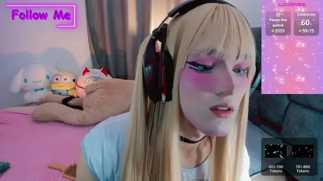 Snapshot of Kirmyy_ chatting on March 5, 10:32 pm Kirmyy online show from March 5, 10:32 pm