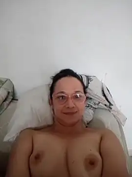 nicolle milf1978 online show from May 29, 12:47 pm