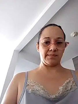 nicolle milf1978 online show from July 5, 12:56 pm