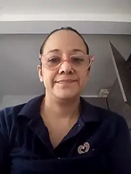 nicolle milf1978 online show from July 12, 1:02 pm