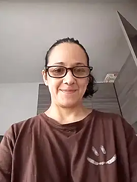 nicolle milf1978 online show from July 19, 1:04 pm